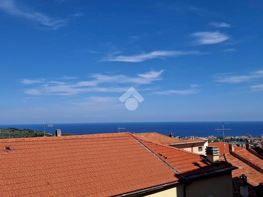 Two-room apartment Via Martiri della Liberazione, Diano Castello - photo 1
