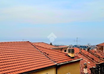 Two-room apartment Via Martiri della Liberazione, Diano Castello - photo 1