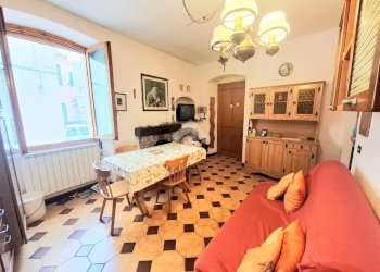 Two-room apartment Via Martiri della Liberazione, Diano Castello - photo 3