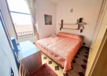 Two-room apartment Via Martiri della Liberazione, Diano Castello - photo 12