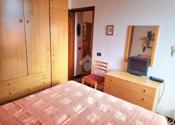 Two-room apartment Via Martiri della Liberazione, Diano Castello - photo 13