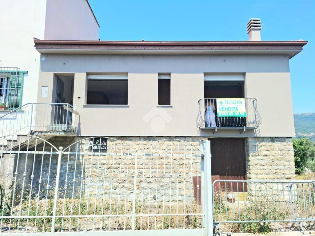 Independent house Via IV Novembre, Diano Arentino - photo 1