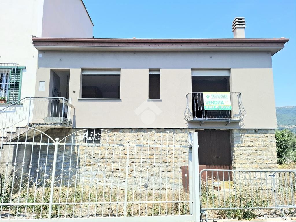 Independent house Via IV Novembre, Diano Arentino - photo 1