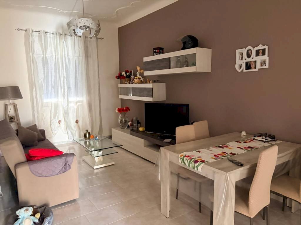 Salone - Two-room apartment via Lùpoli, 35, Taranto - photo 1