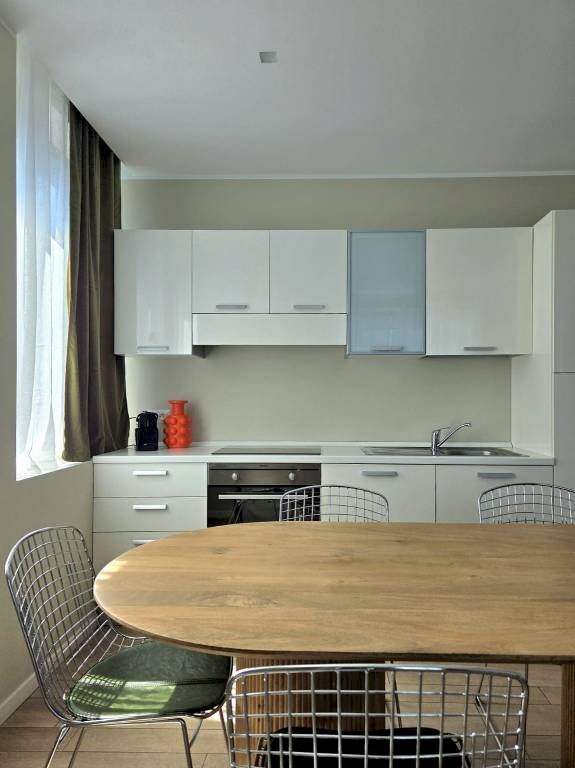 Cucina - Trilocale via Ippolito Rosellini, 2, Milano (zona Isola) - foto 2