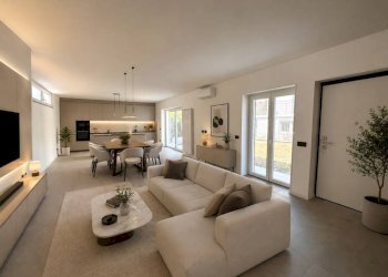 Salone - Villa via Roma, 65, Cardano al Campo - photo 3