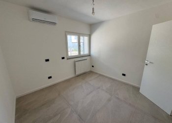 Camera da letto - Villa via Roma, 65, Cardano al Campo - photo 19