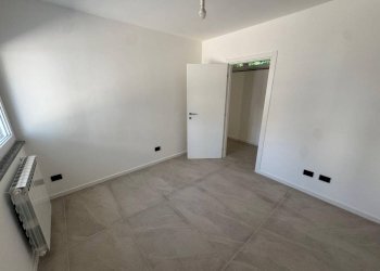 Camera da letto - Villa via Roma, 65, Cardano al Campo - photo 44