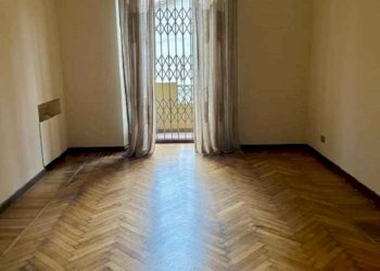 Camera da letto - Quadrilocale via Camillo Benso di Cavour, 48, Torino (zona Centro) - foto 10