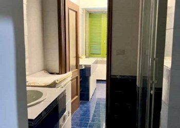 Bagno - Quadrilocale via Camillo Benso di Cavour, 48, Torino (zona Centro) - foto 11