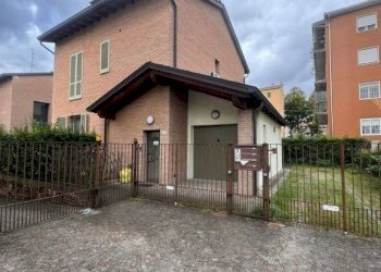 Posto macchina - Monolocale via Clemente Bondi, 20, Parma (zona San Lazzaro) - foto 1