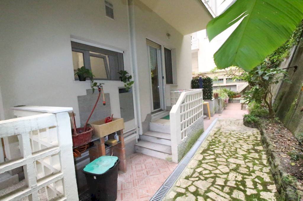 Giardino - Bilocale via Luigi Rizzo, Genova (zona Pegli) - foto 1