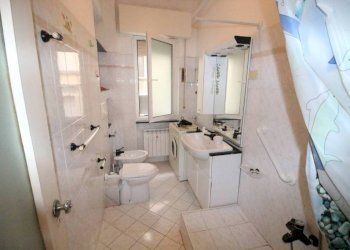 Bagno - Bilocale via Luigi Rizzo, Genova (zona Pegli) - foto 16