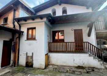 Facciata - Casa indipendente via Indipendenza, Gemonio - foto 1