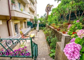 Giardino - Appartamento viale Nazario Sauro, Genova (zona Albaro) - foto 15