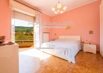 Camera da letto - Two-room apartment via Monte Nero, Genova (neighborhood Marassi) - photo 13