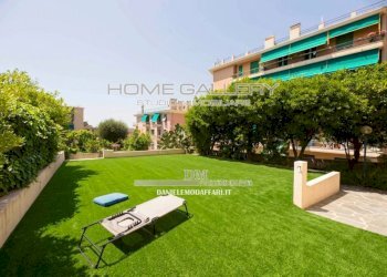 Giardino - Villa via Monte Baldo, frazione Quinto Al Mare, Genova - foto 3