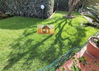 Giardino - Villa via Tabernacolo, frazione Capalle, Campi Bisenzio - foto 8