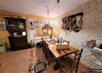Salone - Villa via Tabernacolo, frazione Capalle, Campi Bisenzio - foto 24