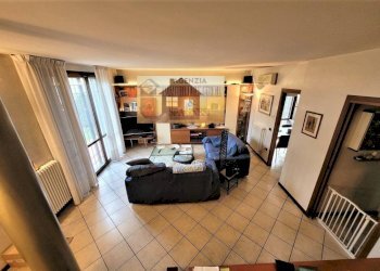 Salone - Villa via Tabernacolo, frazione Capalle, Campi Bisenzio - foto 26