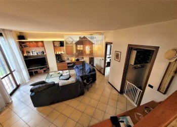 Salone - Villa via Tabernacolo, frazione Capalle, Campi Bisenzio - foto 27