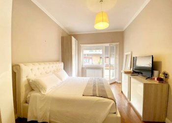 Camera da letto - Three-room apartment via Mario Musco, 14, Roma - photo 12
