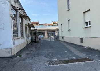 Cortile interno - Box via Madonna delle Rose, 26, Torino (neighborhood Lingotto) - photo 4