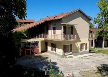 Foto 1 - Casa indipendente Strada Cagnalupa
 
26, Carrù - foto 1