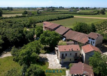 Foto 2 - Casa indipendente Strada Cagnalupa
 
26, Carrù - foto 2