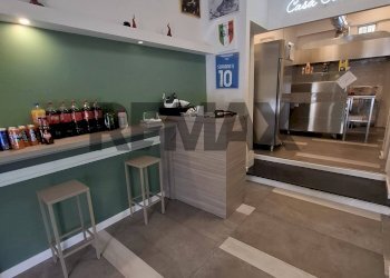 Ricezione / Lobby - Locale Commerciale Via Napoli Piscinola
91, Napoli - foto 1