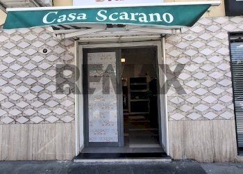 Edificio all\'aperto - Locale Commerciale Via Napoli Piscinola
91, Napoli - foto 8