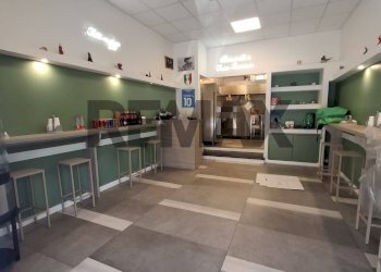 Ricezione / Lobby - Locale Commerciale Via Napoli Piscinola
91, Napoli - foto 14