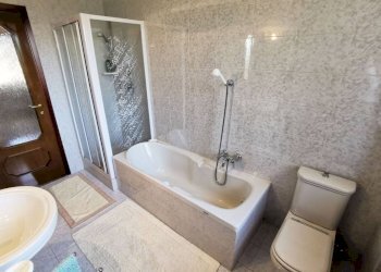 Bagno - Villa via Monte Grappa, 27, Leini - foto 35