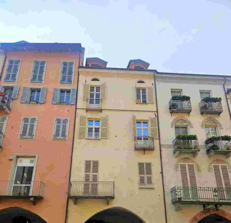 Facciata - Casa indipendente via Roma, 34, Cuneo (zona Centro) - foto 1