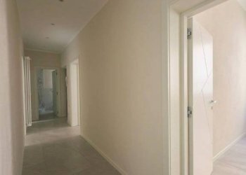 Corridoio - Four-room apartment piazzale Pablo, SN, Parma (neighborhood Pablo) - photo 8