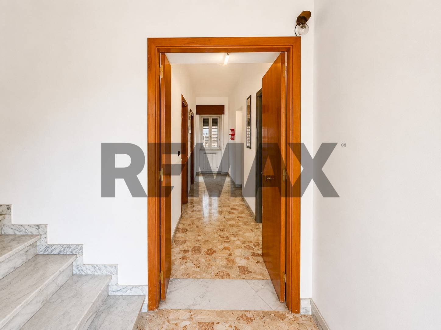 Hall / corridoio - Villa Via Papa Giovanni XXIII
 
16, Casali del Manco - foto 3