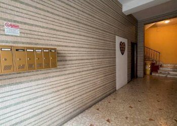 Interno palazzo - Trilocale via Zara, 8, Biella - foto 2