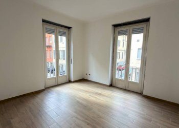Camera da letto - Trilocale via Zara, 8, Biella - foto 16