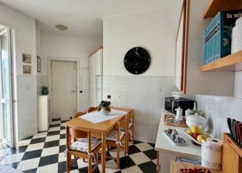 Cucina - Appartamento piazza San Paolo, 1, Biella - foto 9