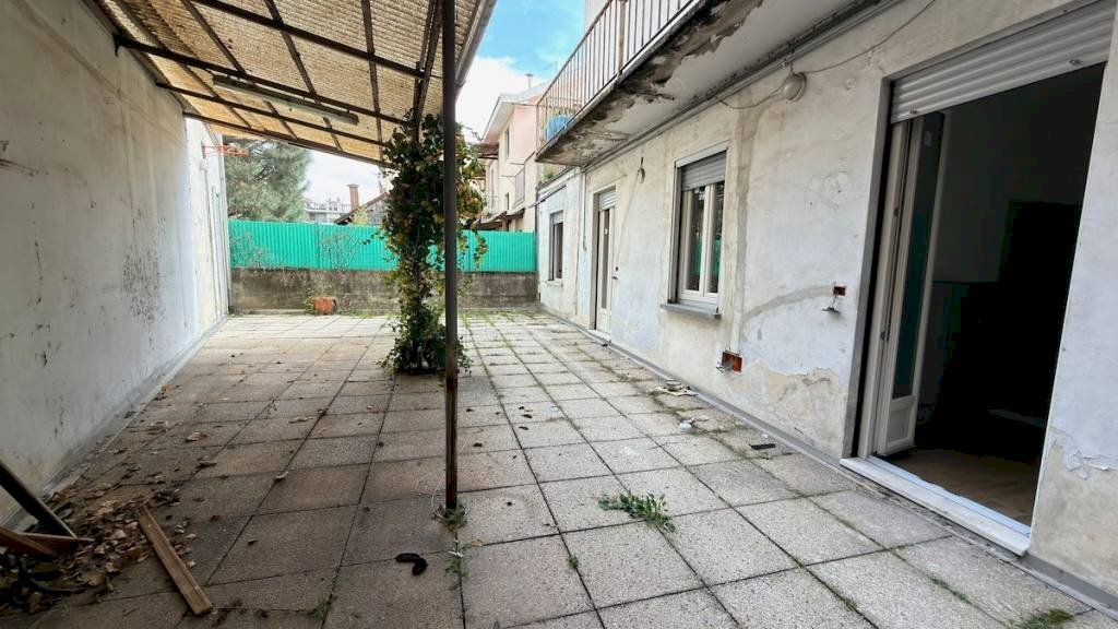 Terrazzo - Quadrilocale via Zara, 8, Biella - foto 1