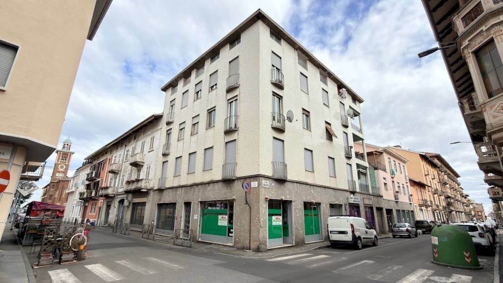 Facciata - Trilocale via Zara, 8, Biella - foto 2