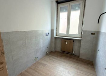 Bagno - Trilocale via Zara, 8, Biella - foto 17