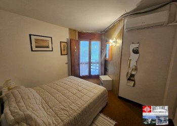 Camera da letto - Three-room apartment SP10, Micigliano - photo 11