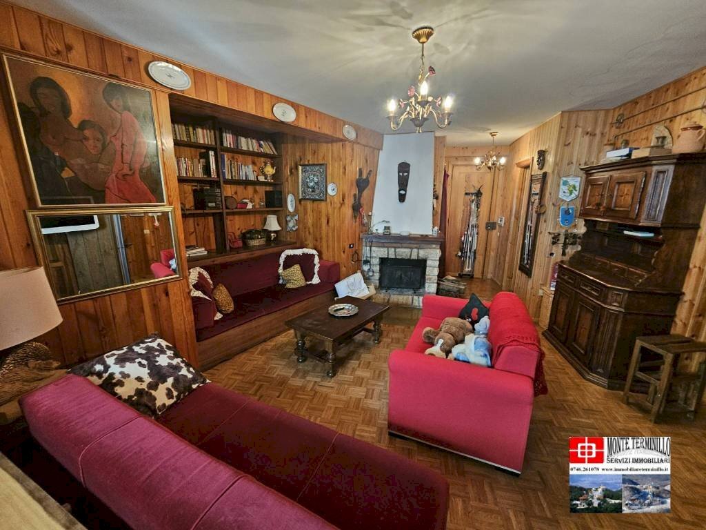 Salone - Three-room apartment via dei Villini, Rieti - photo 2