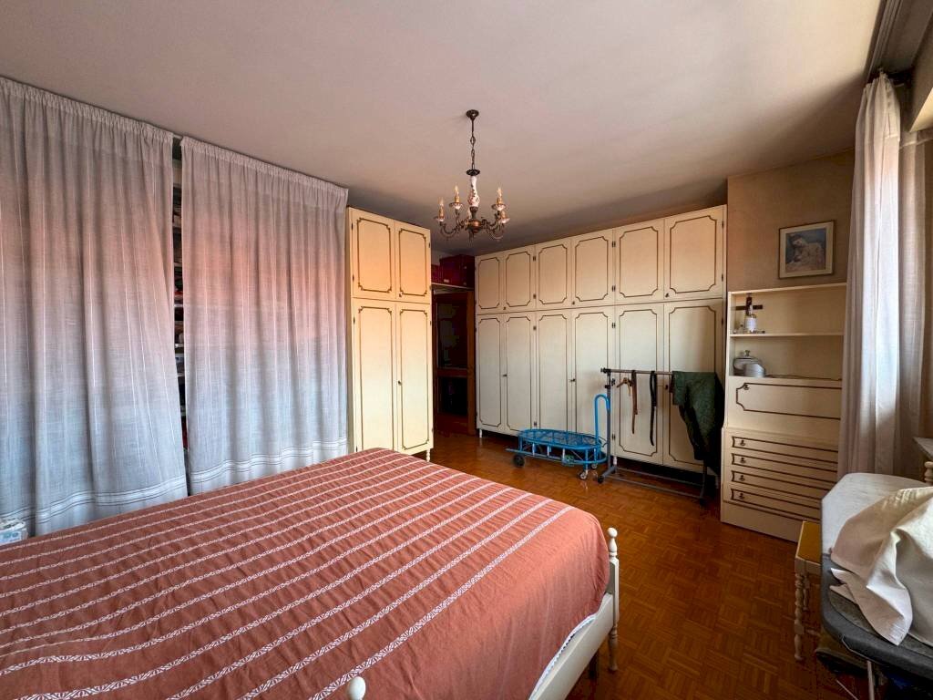 Camera da letto - Attic via Giovanni Battista Bongioanni, 15, Cuneo (neighborhood Donatello) - photo 3