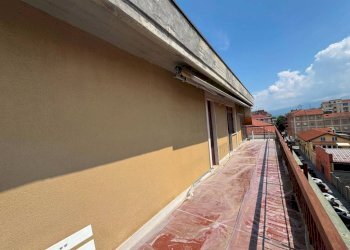 Balcone - Attic via Giovanni Battista Bongioanni, 15, Cuneo (neighborhood Donatello) - photo 8