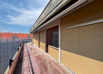 Terrazzo - Attic via Giovanni Battista Bongioanni, 15, Cuneo (neighborhood Donatello) - photo 11