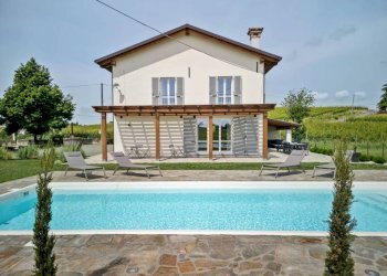 Piscina - Villa strada Bricco, 46, Nizza Monferrato - photo 2