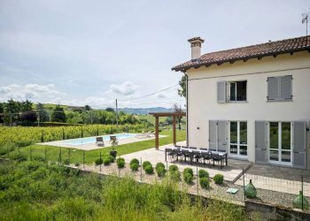 Piscina - Villa strada Bricco, 46, Nizza Monferrato - photo 4