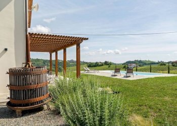 Piscina - Villa strada Bricco, 46, Nizza Monferrato - photo 15